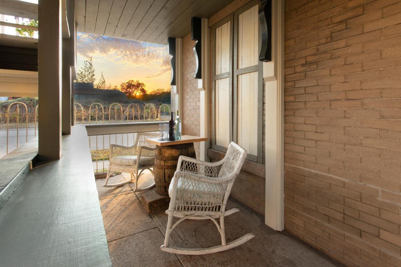 Katy House Bed And Breakfast Smithville Exterior photo